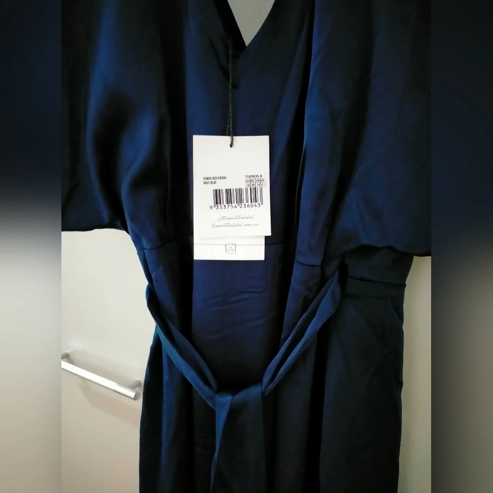 Brand New dresses - Picture 4 of 6